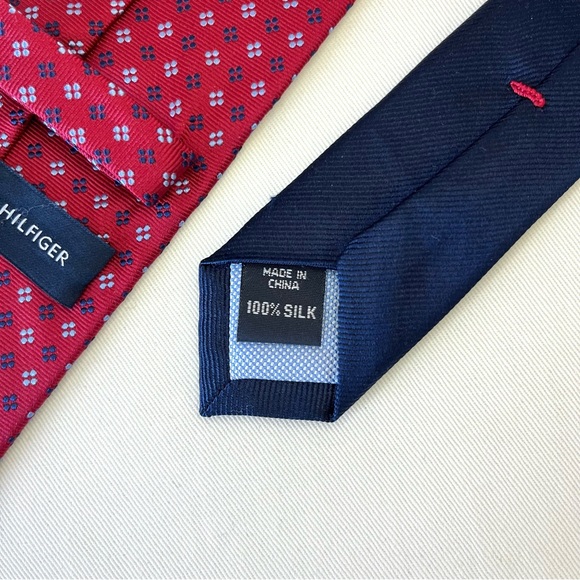 Tommy Hilfiger 100% Silk Tie NWOT - Picture 3 of 3